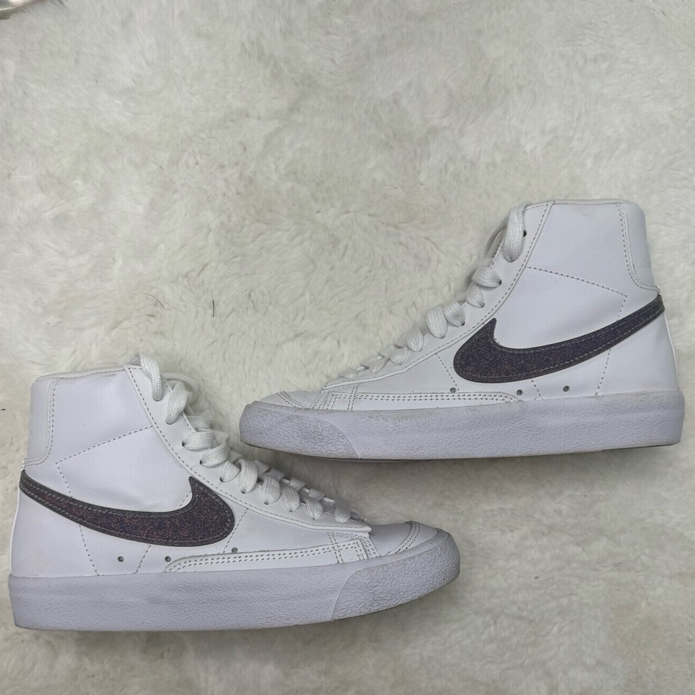 Youth Nike Blazer - Mid 77 Purple Glitter. Worn once! GREAT condition!